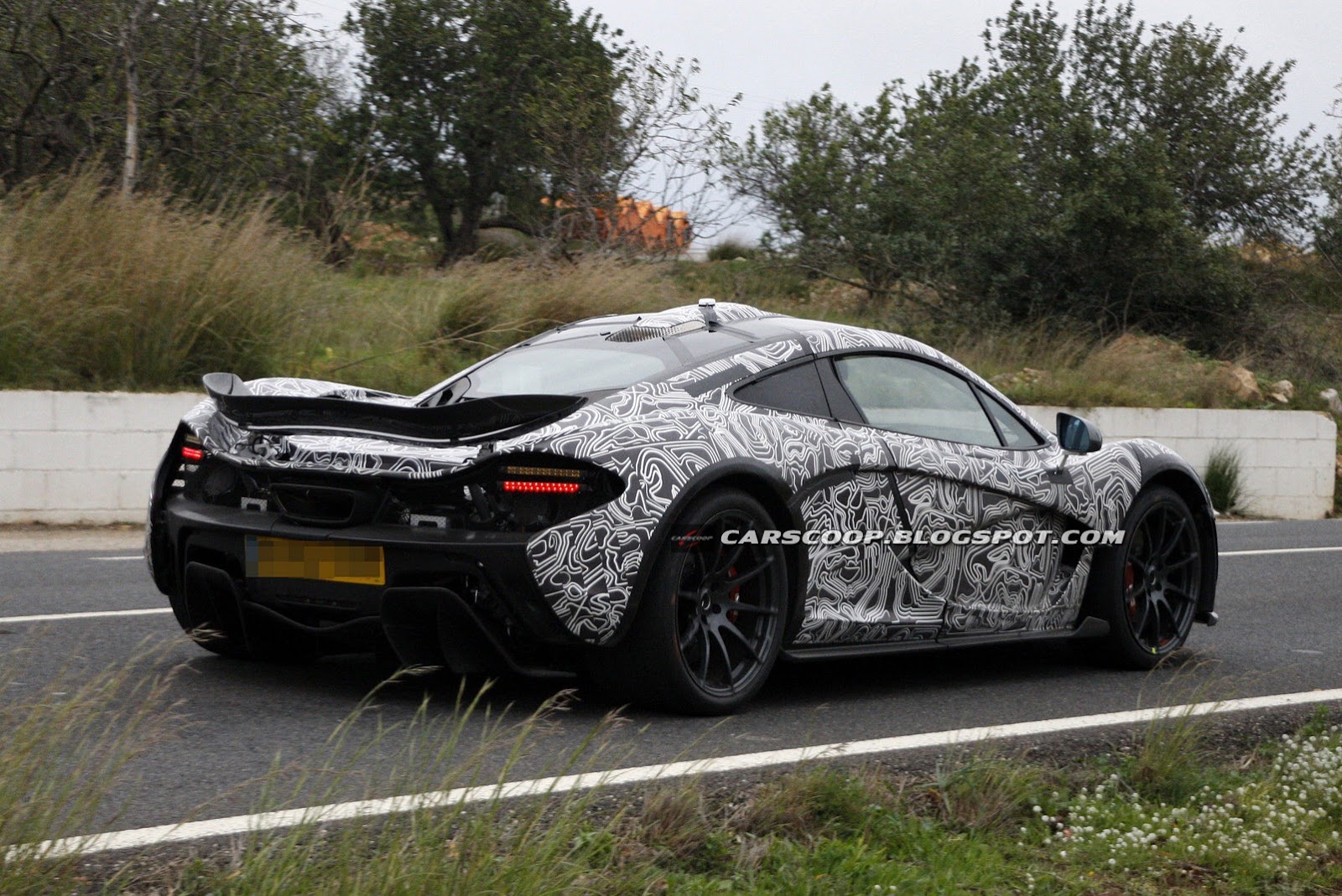 [McLaren-P1-4%255B3%255D.jpg]