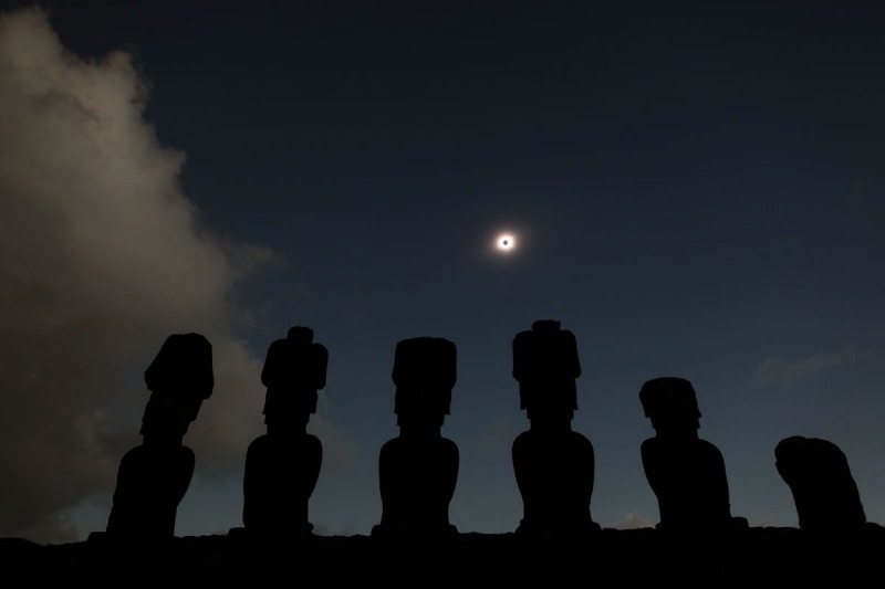 eclipse-total-isla-de-pascua eclipse-total-isla-de-pascua
