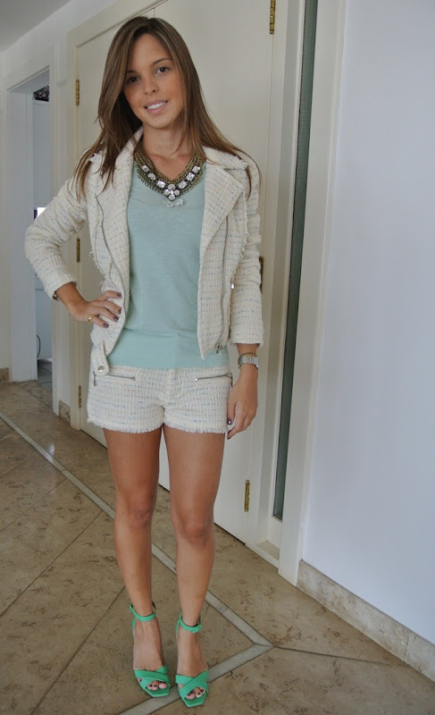 look 1 look 1