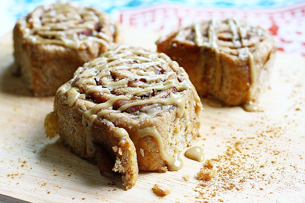 [mini%2520cinnamon%2520rolls%25204%255B5%255D.jpg]