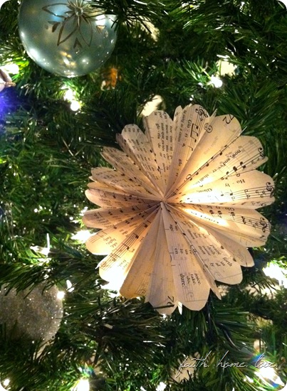 sheetmusic ornament