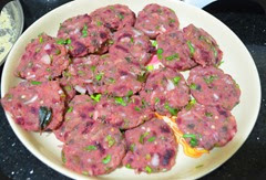 Shape balls into flat cutlets