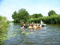 "Het kleine Paradijs" jeugd varend op het water
