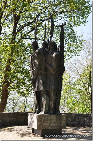 088-Liubliana-Estatua en Colina del Castillo-DSC_0790