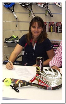 Cata Tenorio firma con la marca BULLPADEL para las pr&oacute;ximas dos temporadas.