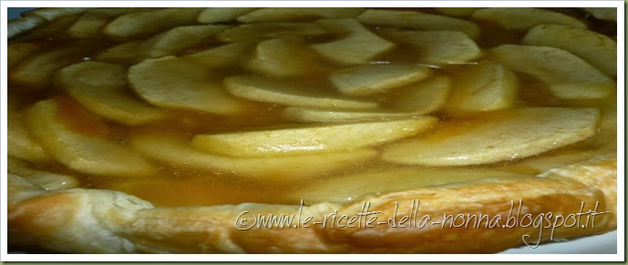 Torta sfogliata di mele con marmellata di pesche (11)