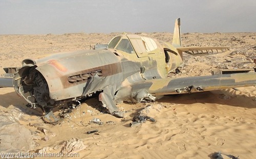 aviao Kittyhawk P-40 encontrado no deserto 70 anos desbaratinando (10) aviao Kittyhawk P-40 encontrado no deserto 70 anos desbaratinando (10)