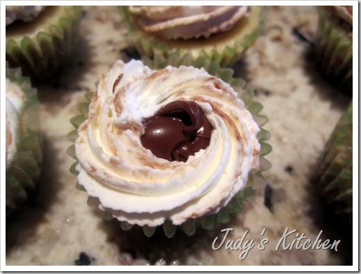 hazelnut mini chcakes (2) hazelnut mini chcakes (2)