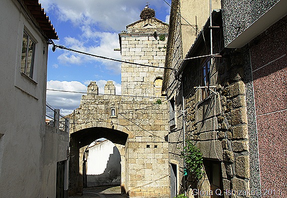 Sabugal - Glória Ishizaka - castelo - porta da vila