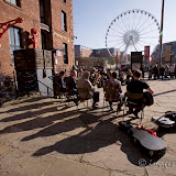 Saturday is the first of two days of celebration of things Irish at the Albert Dock and what a fantastic early autumn day it turned out! Musicians of the Merseyside Branch of Comhaltas Ceoltoiri Eireann entertain the crowd at different parts of the Albert Dock through out the gloriously warm sunny day. LIF'11-1 Comhaltas at Albert Dock