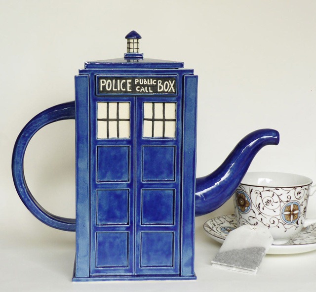 [tardis%2520teapot%255B4%255D.jpg]
