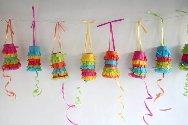 [cinco%2520de%2520mayo%2520pull%2520pinata%2520garland%2520tutorial%255B4%255D.jpg]