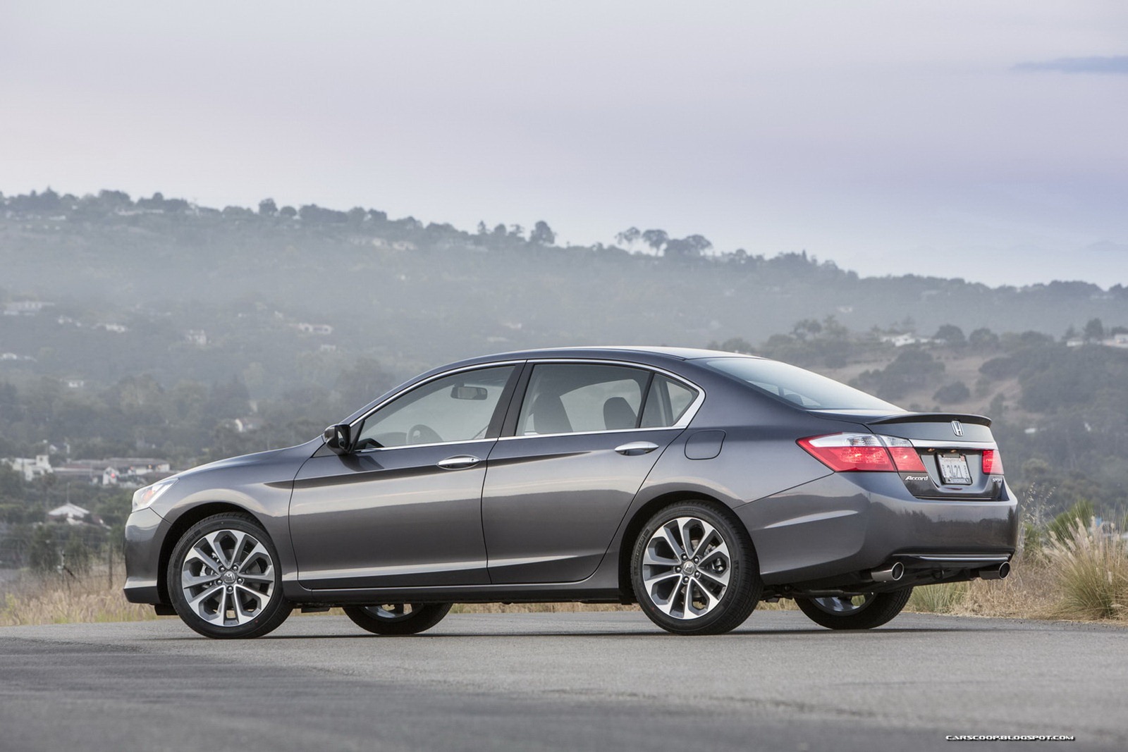[2013_Honda_AccordSport_Sedan_279%255B5%255D.jpg]