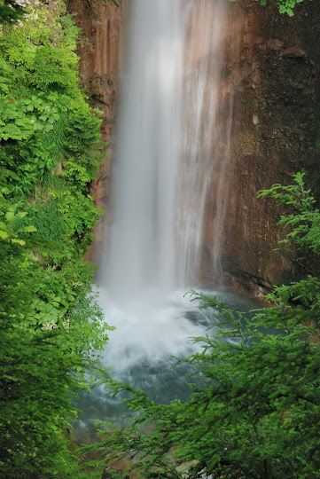 緋の滝