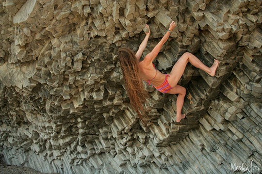 [girls-rock-climbing-14%255B2%255D.jpg]