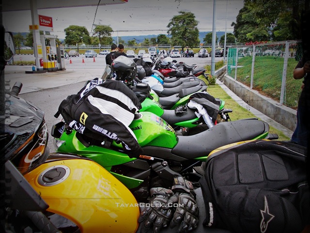 [DSCN03122.jpg]