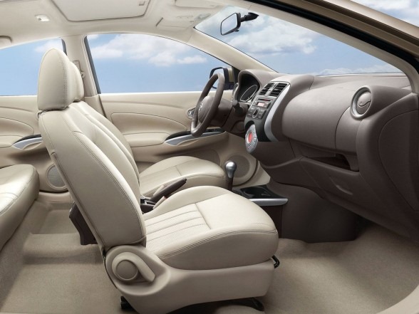 [2011-Nissan-Sunny-Interior-View%255B2%255D.jpg]