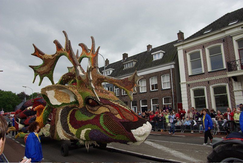 Image Dimension: 512x344 :: Everything made up of Fruits and Vegetables Everything made up of Fruits and Vegetables