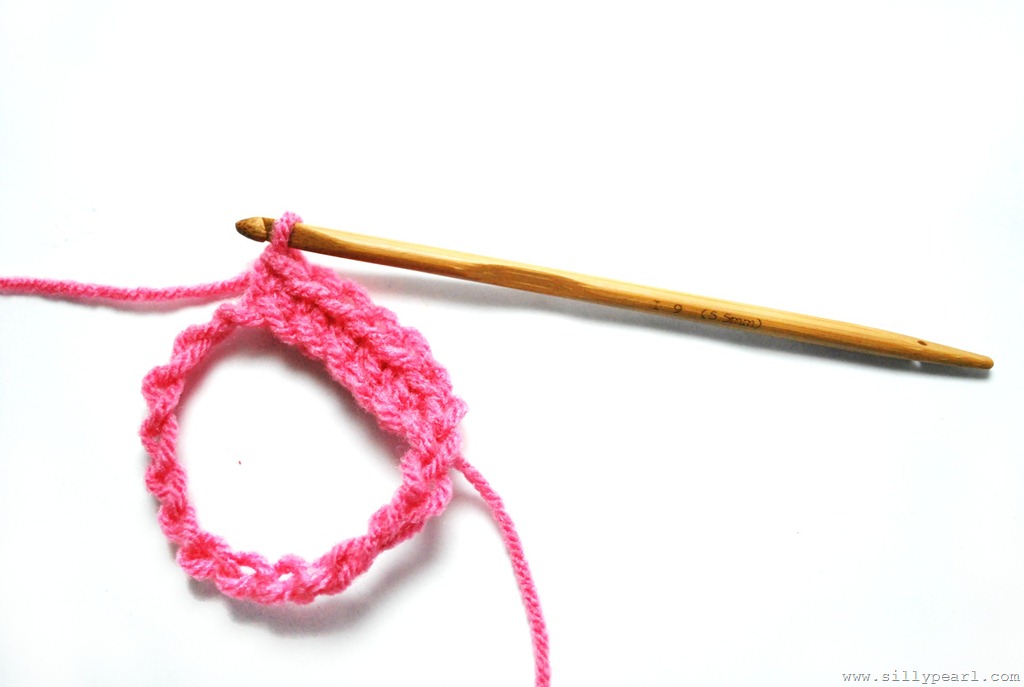 [CrochetedPaperChainHeart3%255B3%255D.jpg]