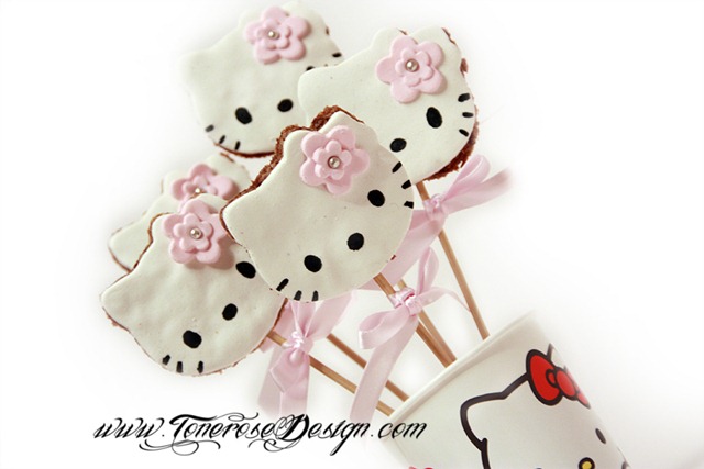 IMG_8846_hello_kitty_kjeks_bursdag