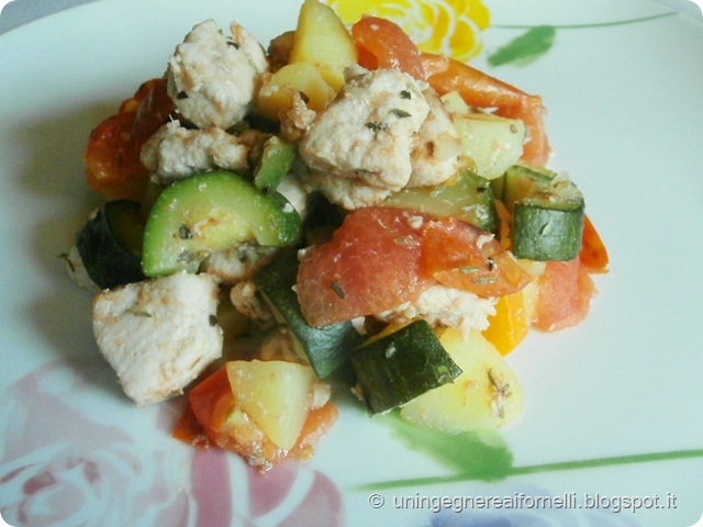 smeriglio pesce secondo verdure pomodorini zucchine patate carote timo origano economica veloce pesce spada ricetta anticrisi low cost smeriglio pesce secondo verdure pomodorini zucchine patate carote timo origano economica veloce pesce spada ricetta anticrisi low cost