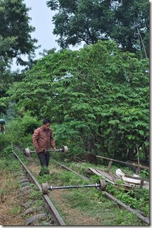 Cambodia Battambang bamboo train 131026_0009