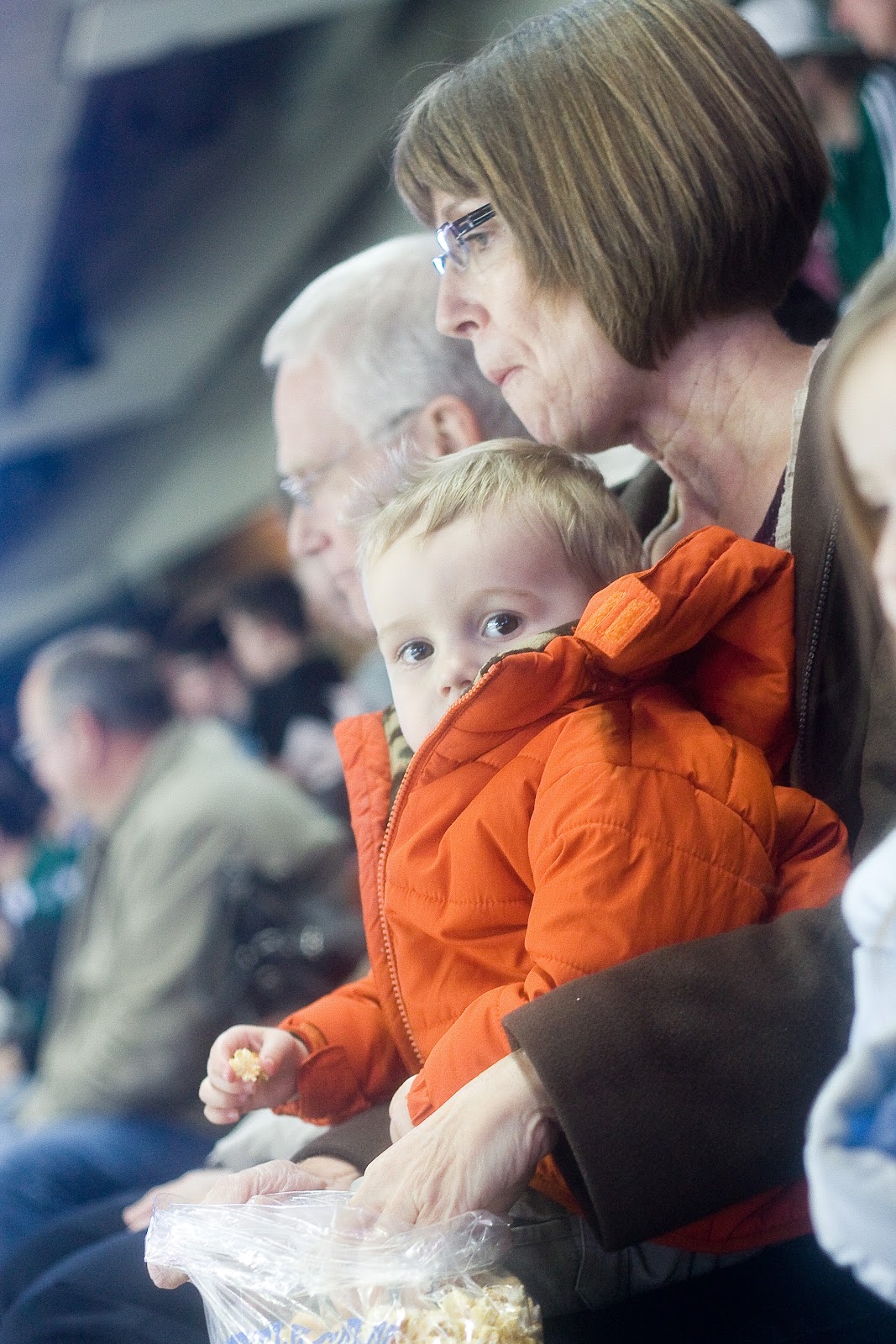 [12%252031%252012_hockey%2520game%2520jacob%2520nina%255B3%255D.jpg]