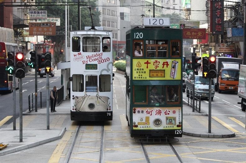 hong-kong-trams-1 hong-kong-trams-1