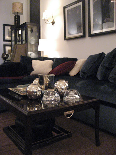 All that lush rich color, silver and polished wood. All that lush rich color, silver and polished wood.