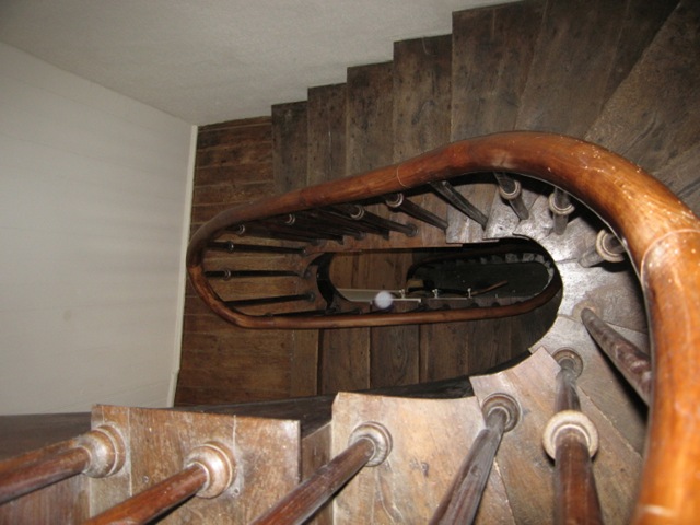 [ourhouse-stairs2%255B3%255D.jpg]