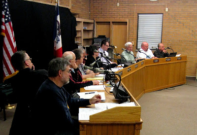 The Washington City Council discussed airport safety and runway-rebuild funding at the meeting Wednesday (Ben Stanton/KCII)