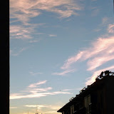 03/08 tramonto sui tetti di Saragozza dalla finestra dell'ostello