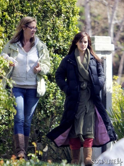 emma-watson-bling-ring-set-03202012-01-435x580