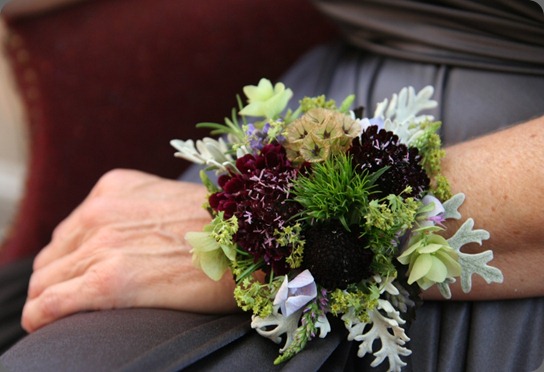 bride-wristlet love n fresh flowers dot com bride-wristlet love n fresh flowers dot com
