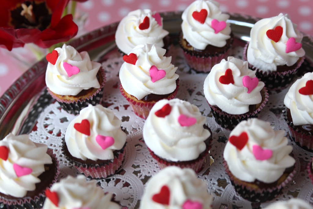 [cupcakes96%2520copy%255B5%255D.jpg]