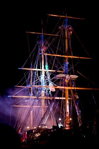 fantasmic pirate ship jolly rodger2