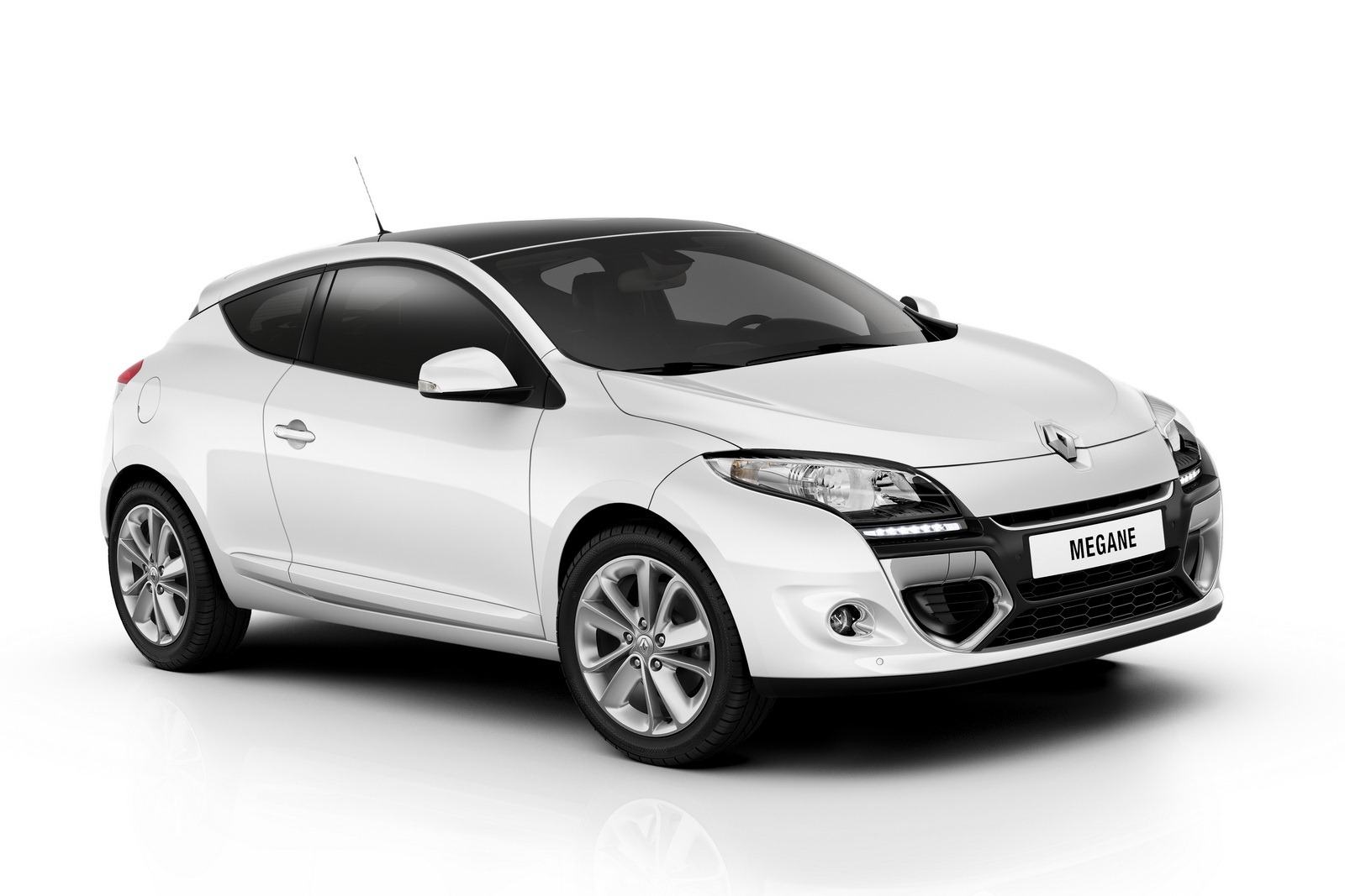 Renault-Megane-12[3].jpg
