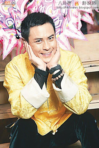 胡杏兒、鄭嘉穎龍年賀年照