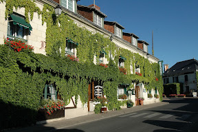 Fa&ccedil;ade a.jpg
