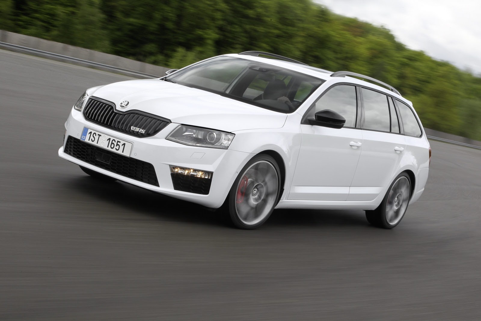 [2014-Skoda-Octavia-RS-62%255B2%255D.jpg]