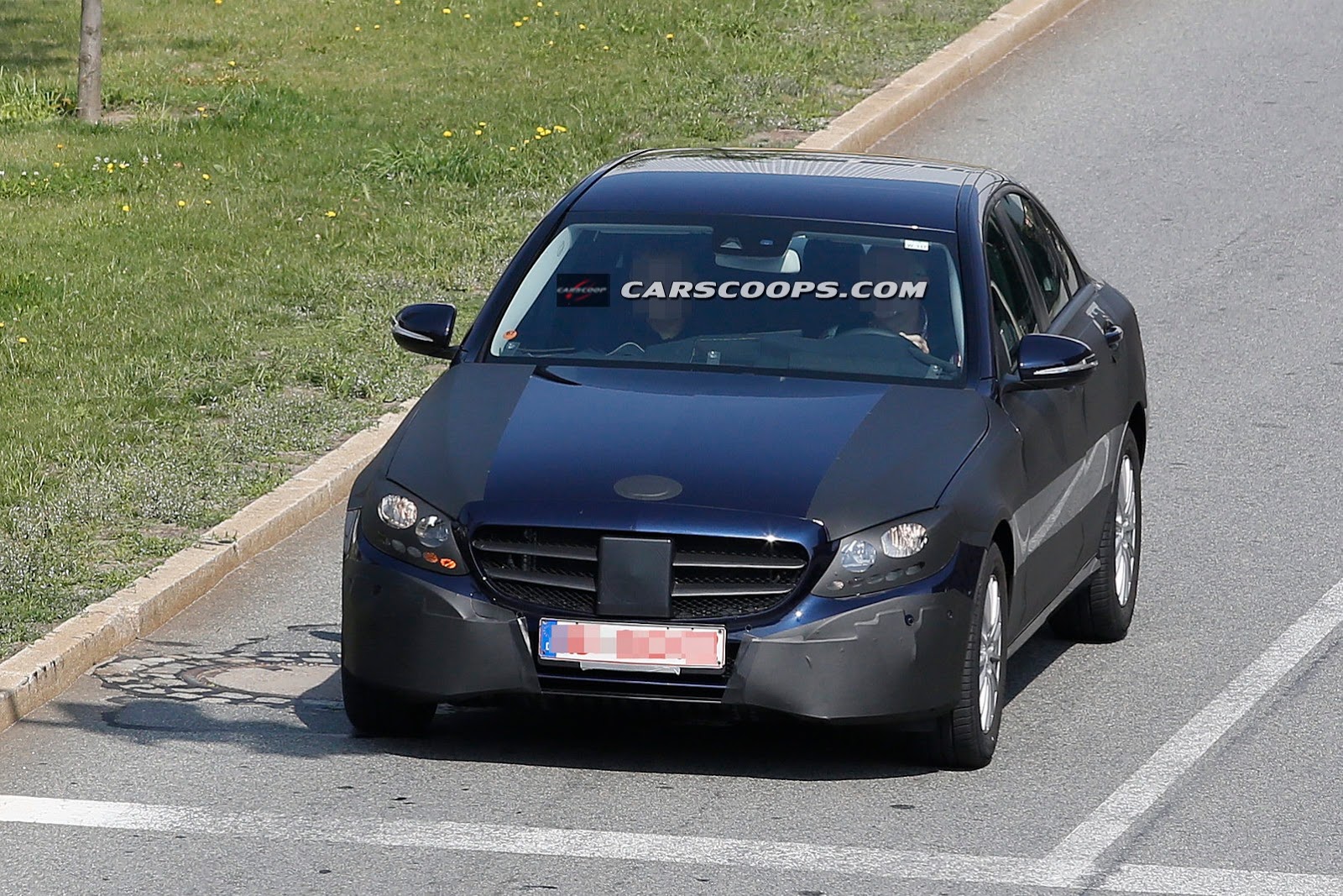 [2015-Mercedes-C-Class-Sedan-Carscoops4%255B3%255D.jpg]