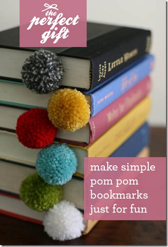 yarn-pom-pom-ball-bookmark-title