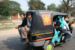 Near Agra, India 036.JPG