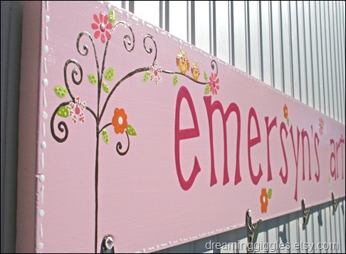 emersyns art hanger side