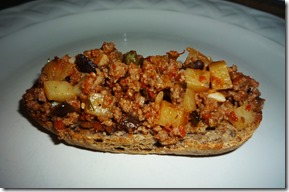 Bruscchetta de picadillo P1150887
