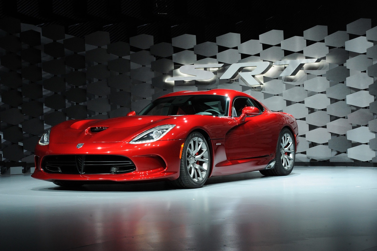 [2013-SRT-Viper-2%255B2%255D%255B2%255D.jpg]
