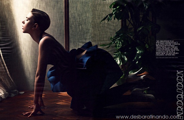 Scarlett Johansson - Interview Magazine December 2011/January 2012 Scarlett Johansson - Interview Magazine December 2011/January 2012