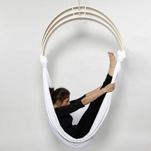 [flexible-zen-circus-yoga-chair-2%255B2%255D.jpg]