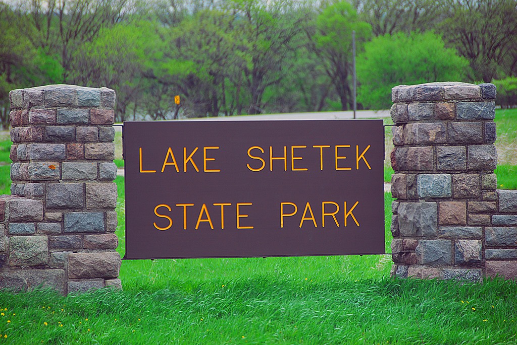 [Lake-Shetek-Sign3.jpg]