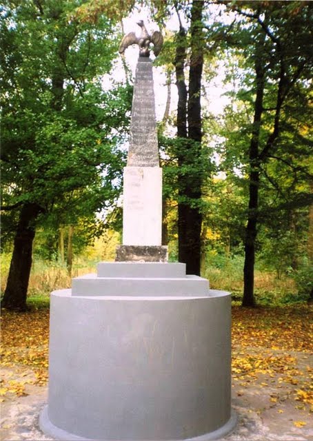 Pomnik Ks. Józefa Poniatowskiego w Krośniewicach